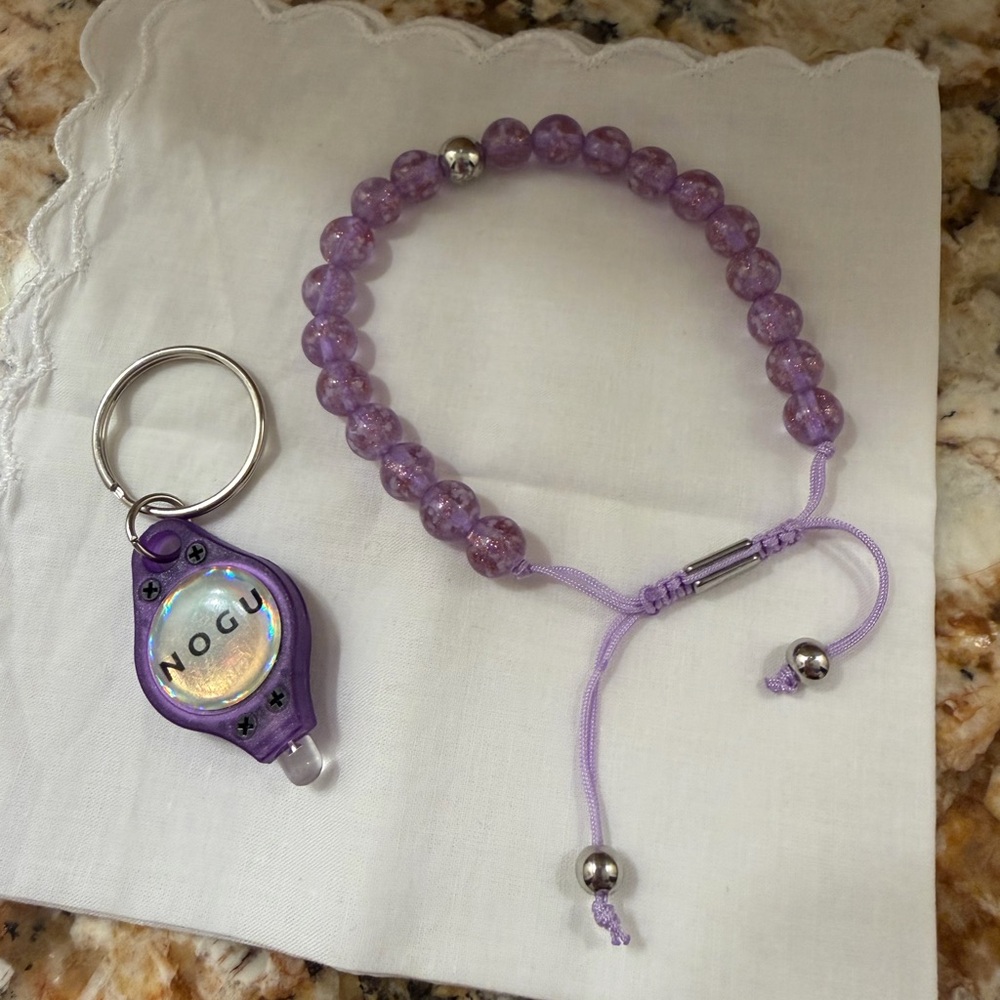 NOGU Lilac | Silver | Firefly Glass Macrame Bracelet - Picture 7 of 10